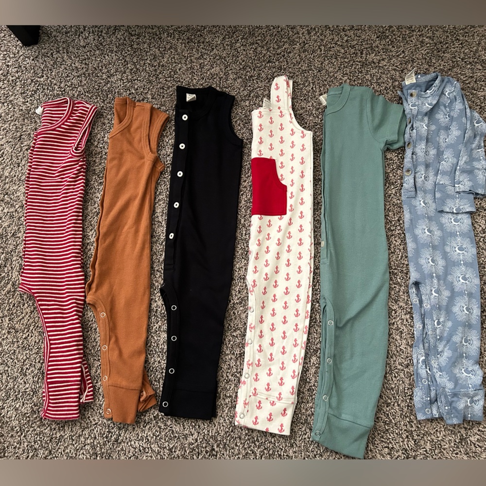 Kate Quinn baby boys one piece lot size  18-24m